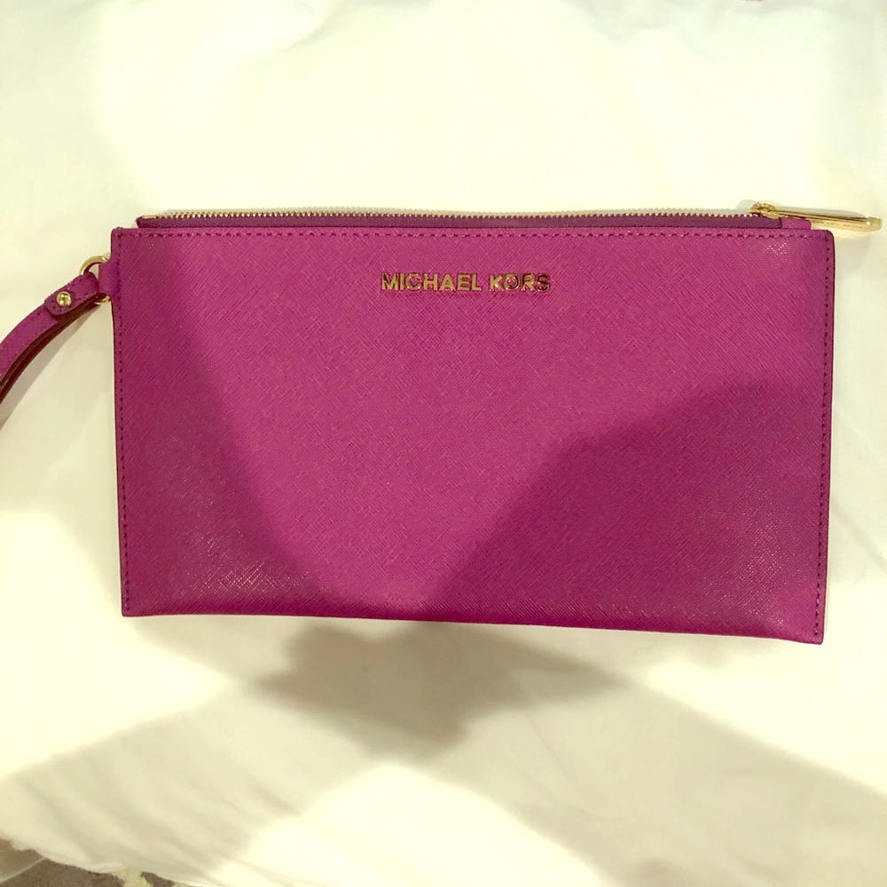 Michael Kors wristlet
